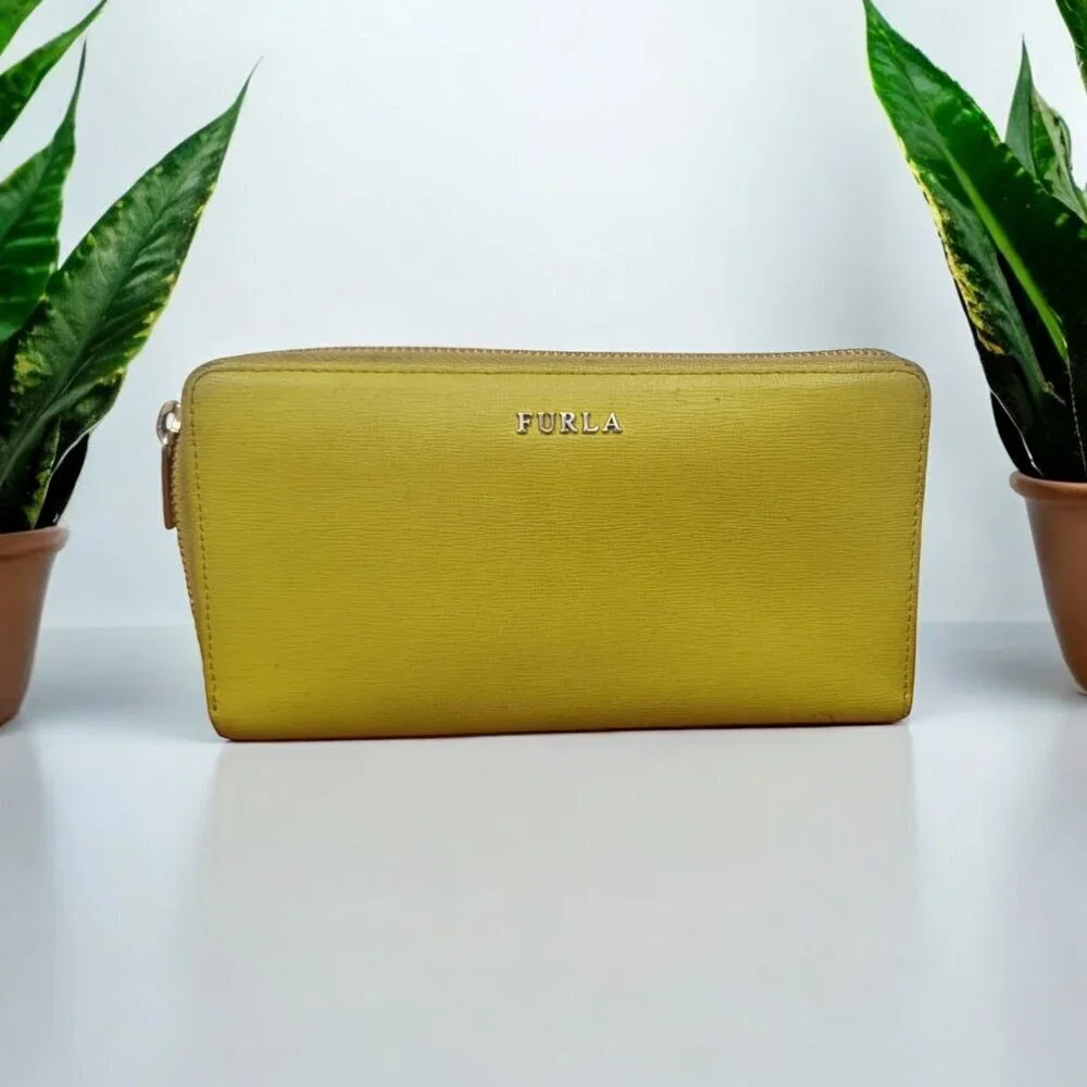 Authentic FURLA Round Zipper Long Wallet Wristie Neon Yellow Pebbled Leather